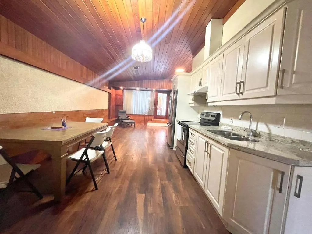 ゲストハウス Vihome-368- Quiet House Near Bayview Village And Subway トロント