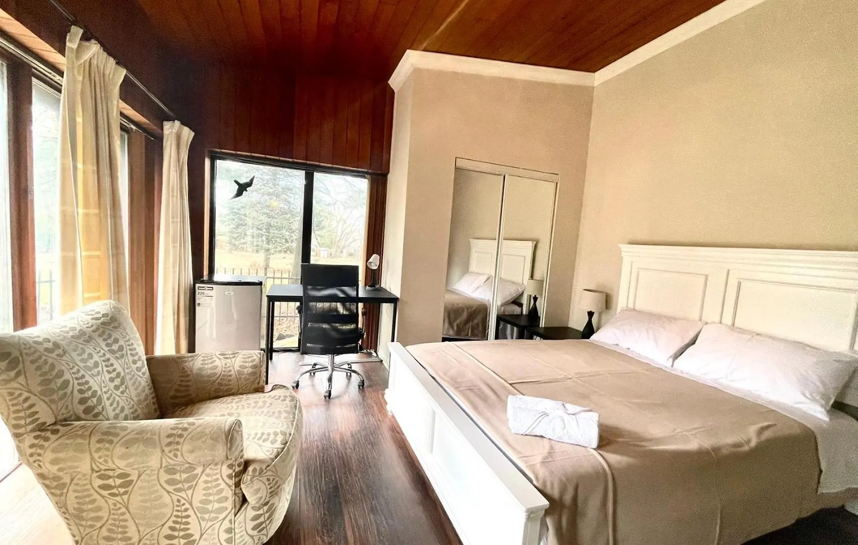 Vihome-368- Quiet House Near Bayview Village And Subway Toronto Kanada